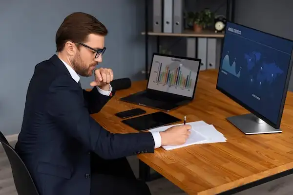 Cómo organizar las finanzas de tu negocio en 2025