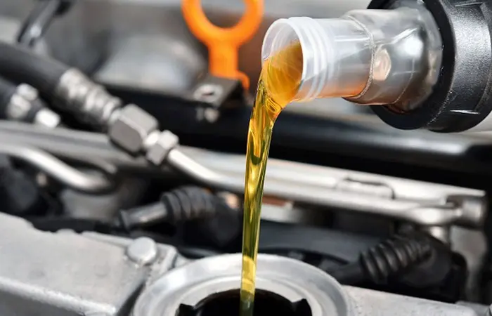Cambio de aceite a un carro