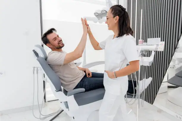 Cómo evitar estos errores al comprar equipos dentales