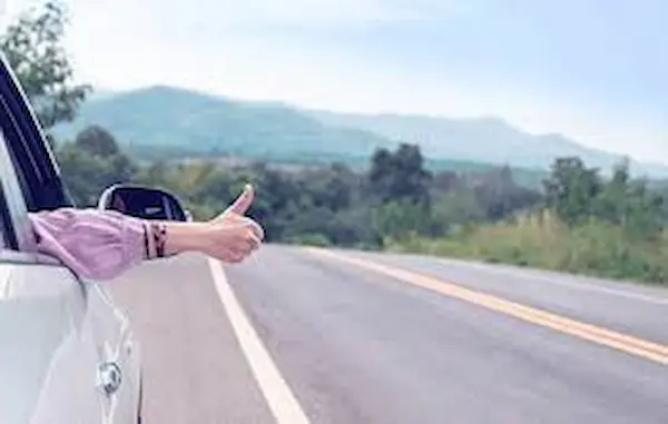 Recomendaciones adicionales para viajar seguro en carretera