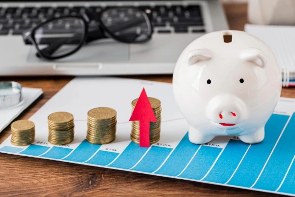 1. Elabora un presupuesto realista es uno de los consejos para ahorrar dinero