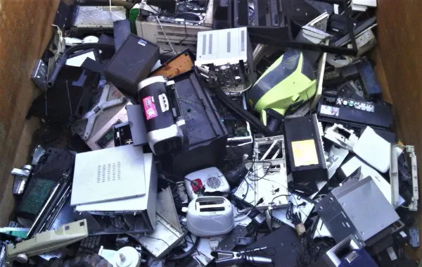 Cómo reciclar de forma responsable los residuos electrónicos