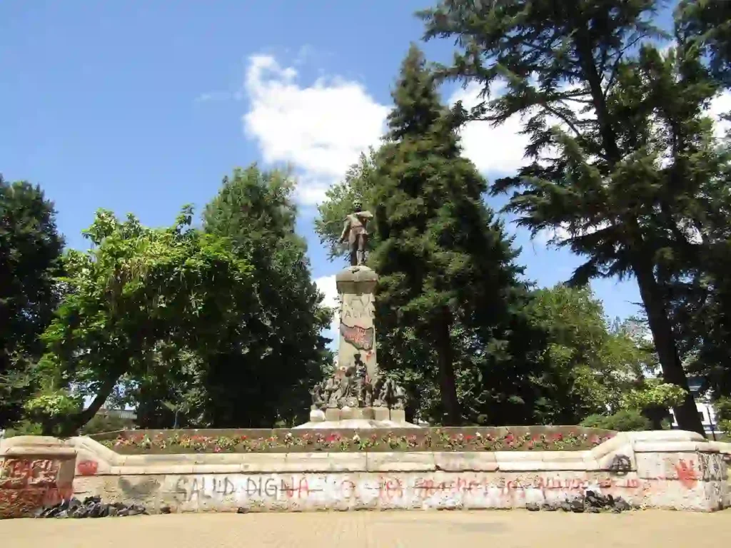 Recorrer el centro histórico y sus murales