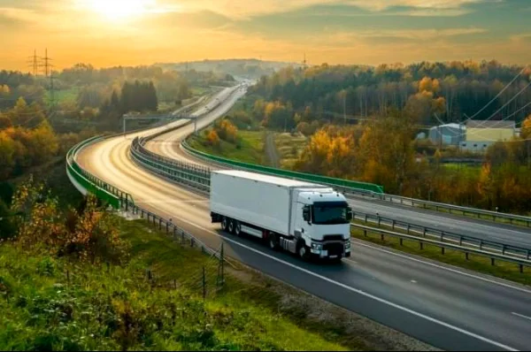 ¿Qué es el transporte por carretera y cuáles son sus ventajas