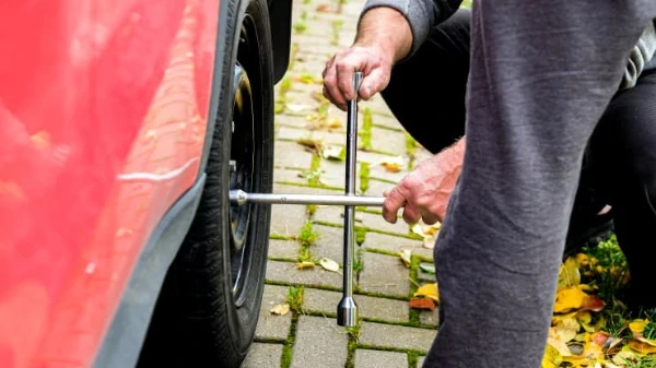 Neumático pinchado causas más comunes
