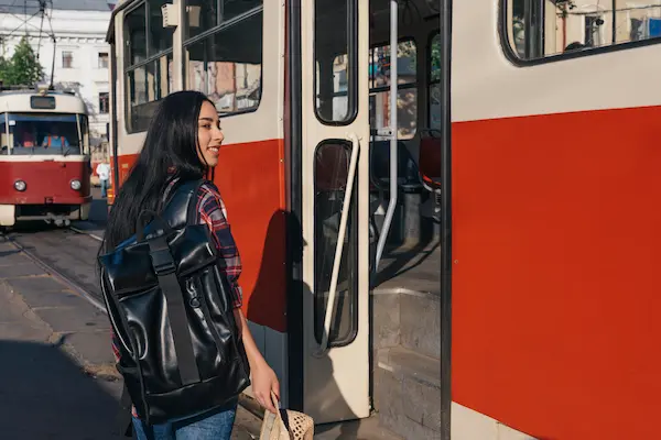 Cómo moverse en transporte público en Santiago siendo turista o nuevo residente