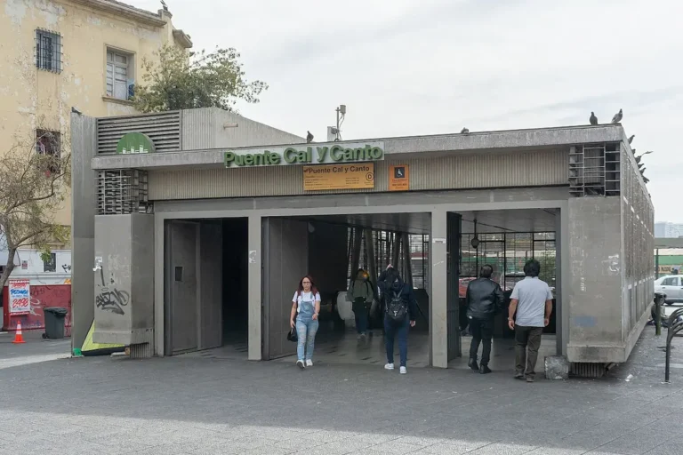 Transporte público en Santiago cómo moverse fácil y rápido
