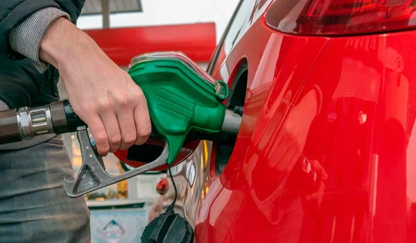 Consejos para ahorrar gasolina sin plomo en Chile