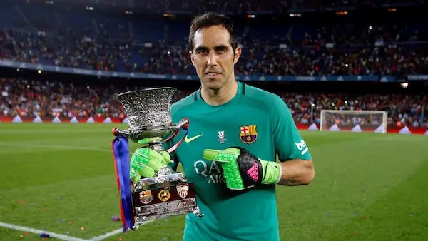 deportistas chilenos destacados Claudio Bravo arquero