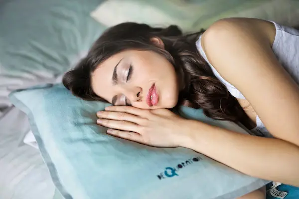rutina nocturna que mejora la temperatura ideal al dormir