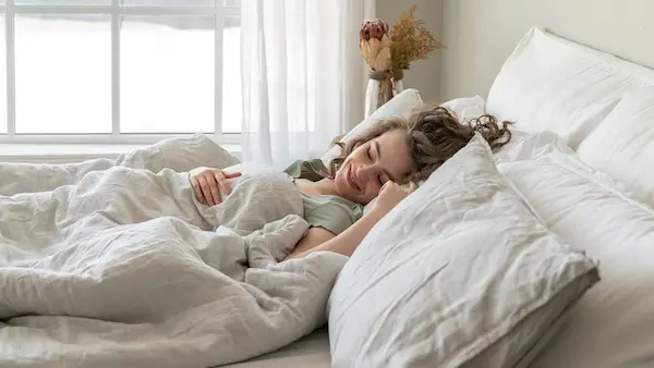 dormitorio cómodo con temperatura ideal al dormir