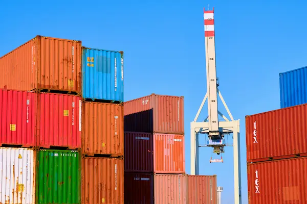 Errores comunes al no trabajar con un operador logístico especializado