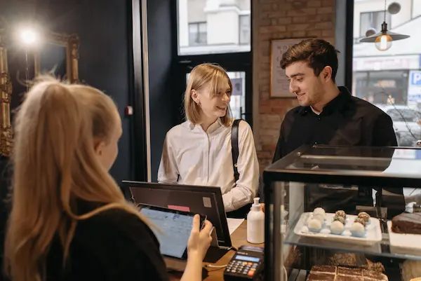 Convierte el interés en oportunidades comerciales